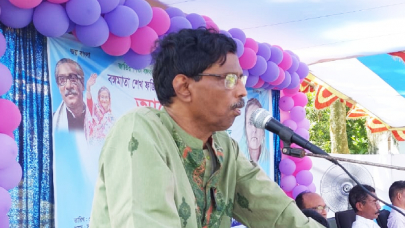 অনুষ্ঠানে বক্তব্য রাখছেন বশেফমুবিপ্রবি উপাচার্য অধ্যাপক ড. সৈয়দ সামসুদ্দিন আহমেদ