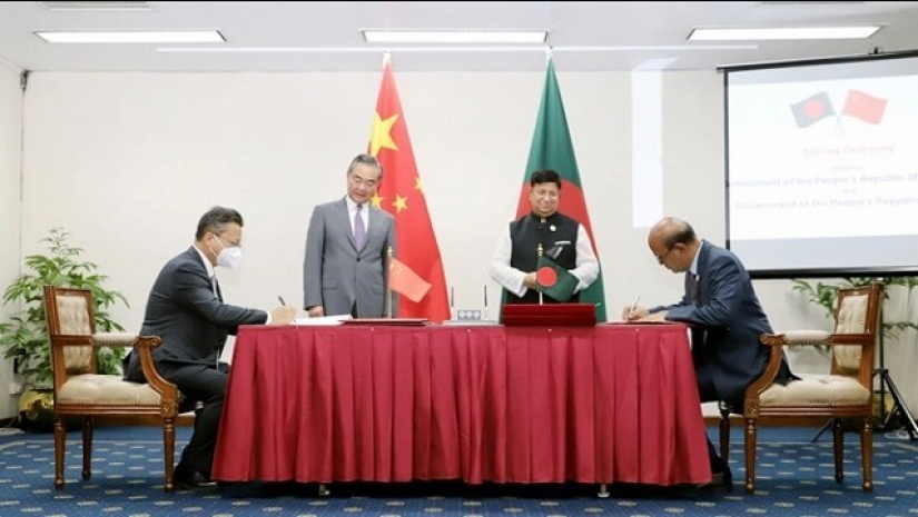 চীনের স্টেট কাউন্সেলর ও পররাষ্ট্রমন্ত্রী ওয়াং ই বাংলাদেশ সফরে আসেন