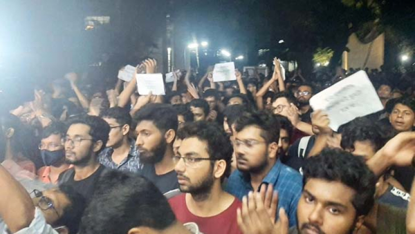 বুয়েটে শিক্ষার্থীদের বিক্ষোভ