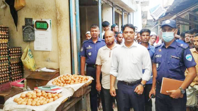 ডিম-মুরগীর দোকানে অভিযান