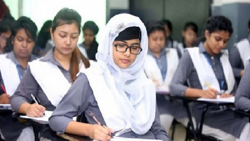 ক্লাস চলছে