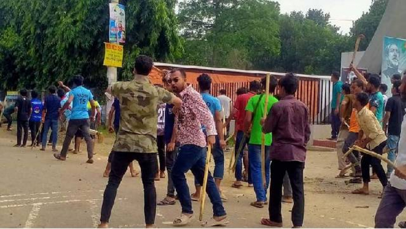 কুবিতে ছাত্রলীগের দু'গ্রুপের সংঘর্ষ