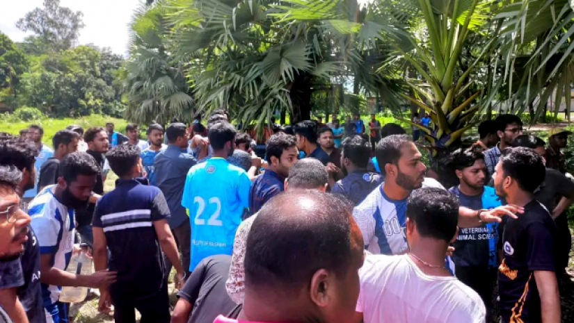 শিক্ষার্থীদের মারামারি