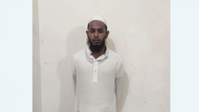  মাদরাসার শিক্ষককে গ্রেফতার করেছে পুলিশ