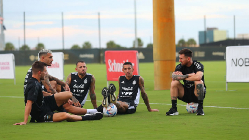 যুক্তরাষ্ট্রে আর্জেন্টিনা সতীর্থদের সঙ্গে যোগ দিলেন লিওনেল মেসি