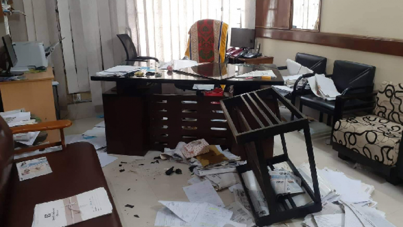 ইবি উপাচার্যের কার্যালয় ভাঙচুরের ঘটনায় মামলা দায়ের