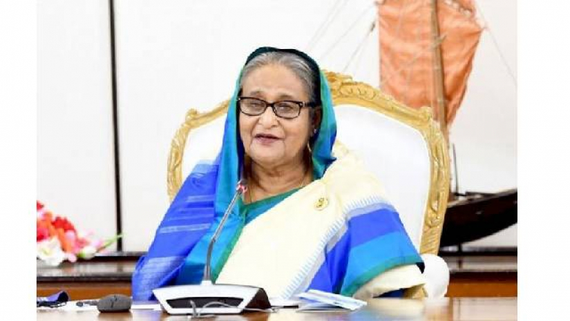 নারী ফুটবল দলের সকল খেলোয়াড়কে পুরস্কারের অর্থ প্রদান করবেন প্রধানমন্ত্রী শেখ হাসিনা।