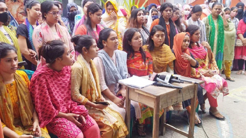 রিভা-রাজিয়ার বিরুদ্ধে ব্যবস্থা না নিলে পদত্যাগের হুমকি