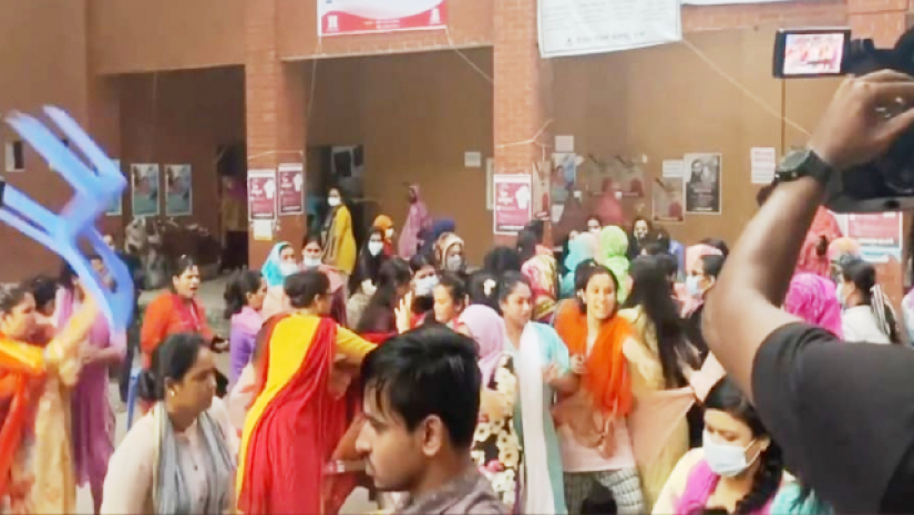 ইডেন কলেজ ছাত্রলীগের দুপক্ষে ব্যাপক সংঘর্ষ