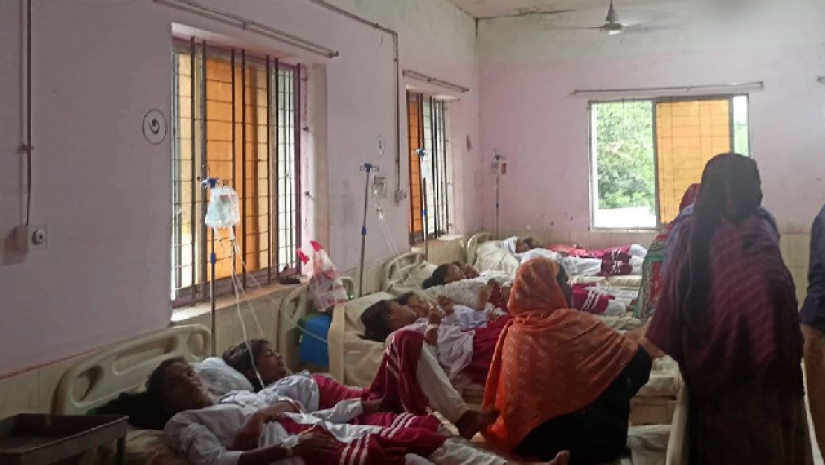  ৬০ শিক্ষার্থী অসুস্থ 