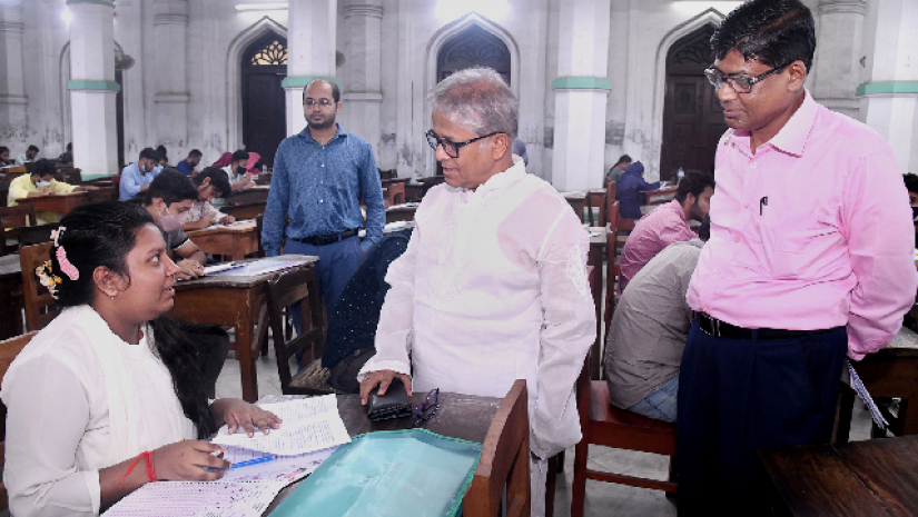 ঢাবি প্রযুক্তি ইউনিটের ভর্তি পরীক্ষা অনুষ্ঠিত