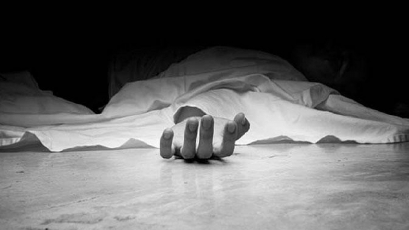 ‘মা আমি আর খেলতে যাব না, তুমি মইরা যাইও না’