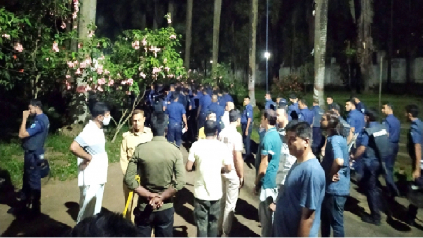 চবি হলে তল্লাশি