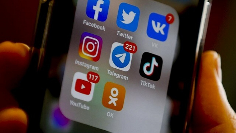 ফেসবুক ও ইনস্টাগ্রাম সুইচ করা সহজ হচ্ছে