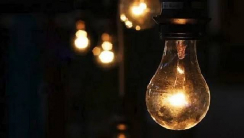 চট্টগ্রামে ফিরতে শুরু করেছে বিদ্যুৎ