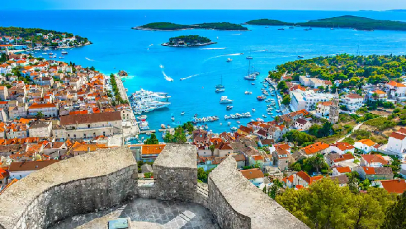 সরকারিভাবে কর্মী নিচ্ছে ইউরোপ, থাকা খাওয়া ফ্রি