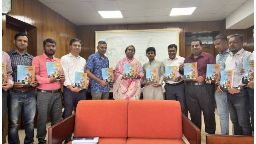 বার্ষিক প্রকাশনার মোড়ক উন্মোচন