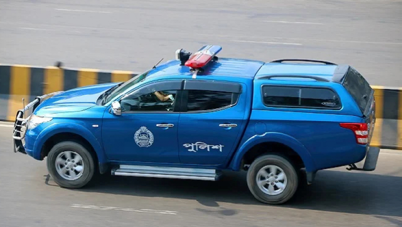 পুলিশের গাড়ি