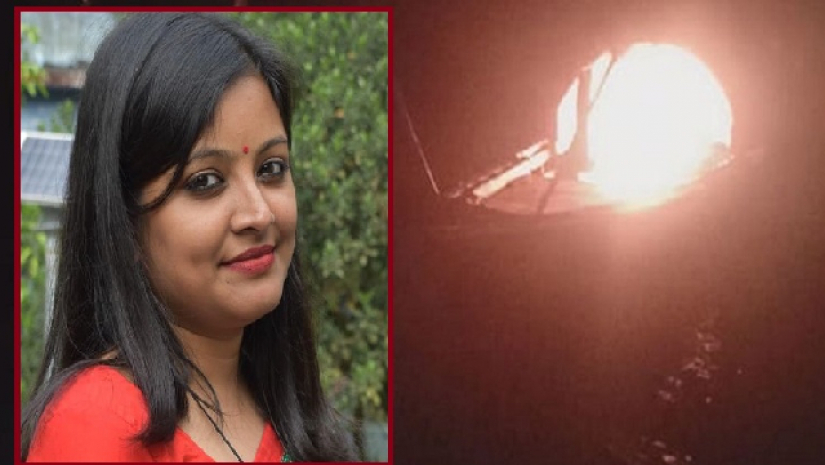 ইউএনওর নির্দেশে ট্রলারে আগুন