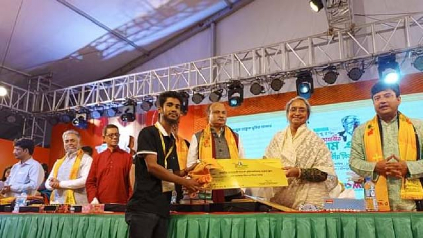 জাতীয় বির্তক উৎসবে ৫ম কুবির রাফি