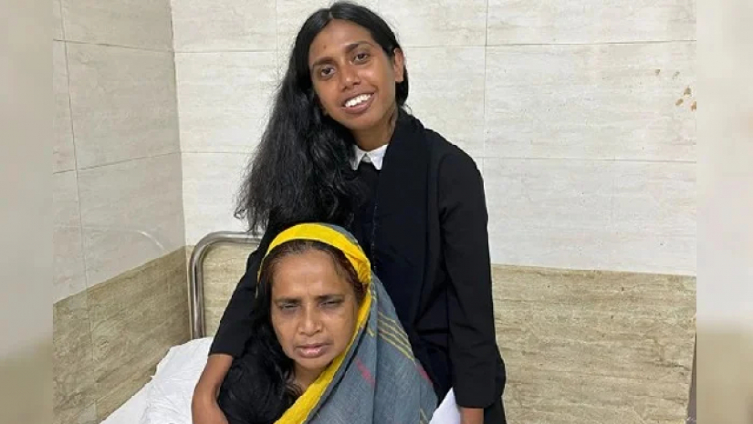 মরিয়ম মান্নান ও তার মা