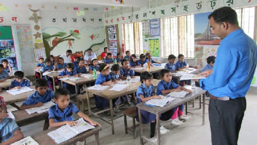 এক স্কুলে এক শিক্ষক