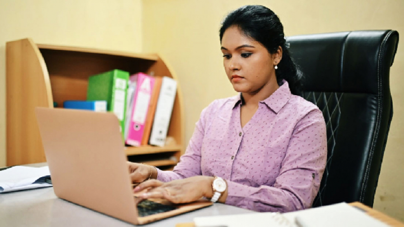 বাণিজ্যিক প্রতিষ্ঠানে চাকরির সুযোগ, লাগবে না অভিজ্ঞতা