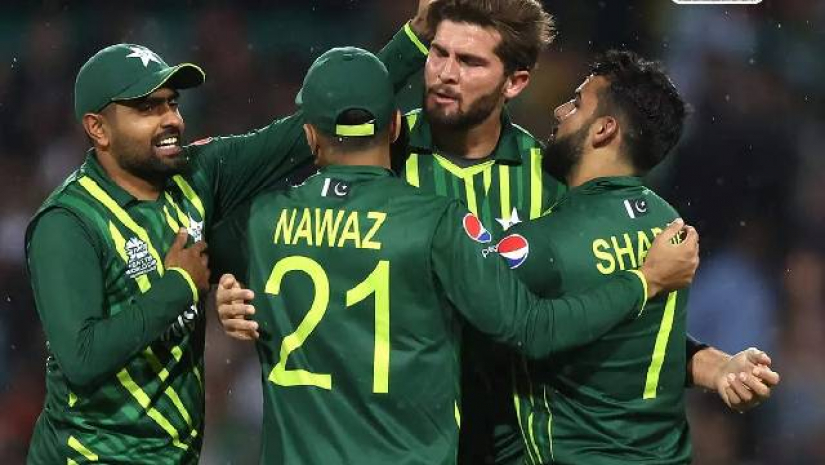 শুরুতেই বাংলাদেশ শিবিরে পাকিস্তানের আঘাত