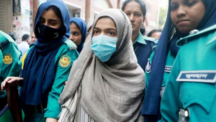 পুলিশের হেফাজতে বুশরা