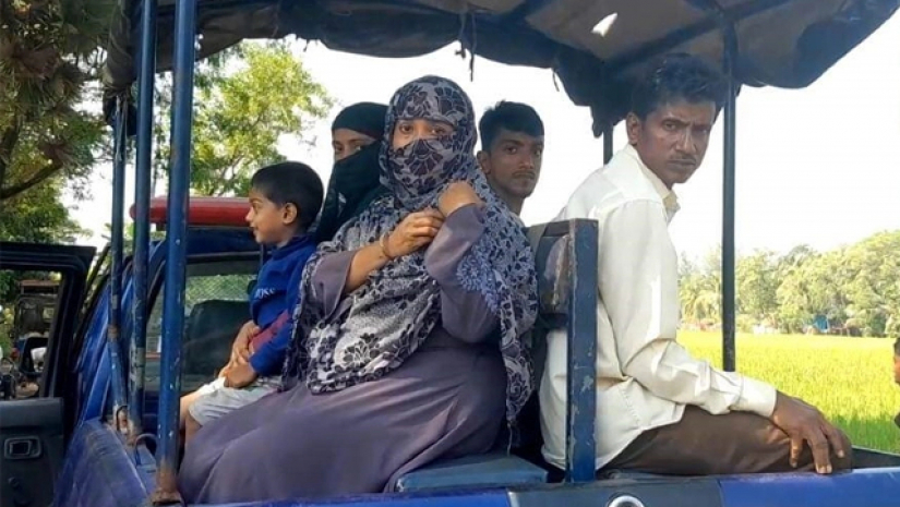 আহত শিক্ষকদের উদ্ধার করে সদর হাসপাতালে পাঠায় পুলিশ