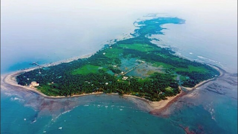কক্সবাজারের সেন্টমার্টিন দ্বীপ