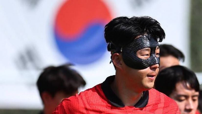 বিশ্বকাপে মুখোশ পরে খেলবেন যে খেলোয়াড়