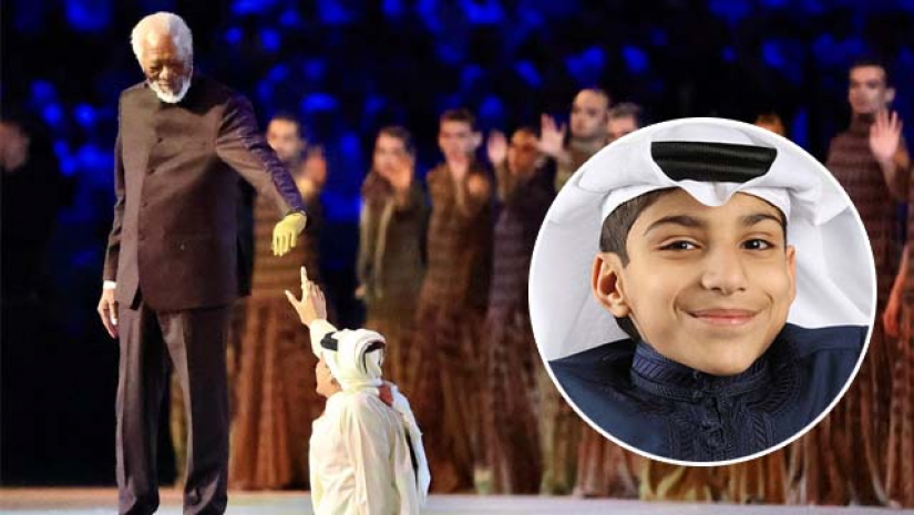 বিশ্বকাপ উদ্বোধনী মঞ্চে ফ্রিম্যানের সঙ্গে 
 মুফতাহ