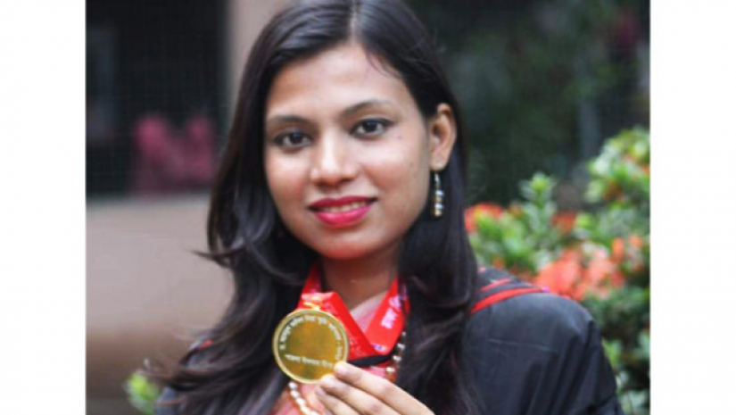 শিক্ষক হত চান ঢাবির স্বর্ণপদকপ্রাপ্ত নীপা