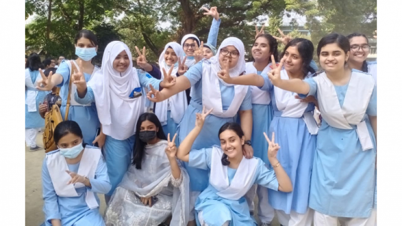 ফল পেয়ে উচ্ছ্বাস শিক্ষার্থীদের