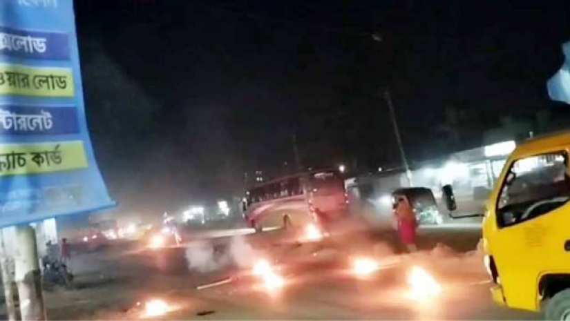বিএনপির মিছিল থেকে ককটেল বিস্ফোরণ