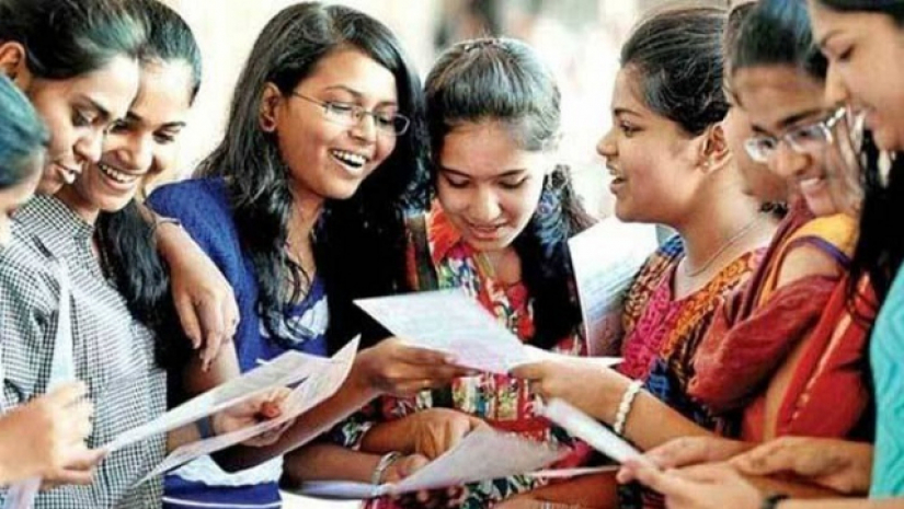 এসএসসি পাস করা শিক্ষার্থীর চেয়ে একাদশে আসন সংখ্যা বেশি