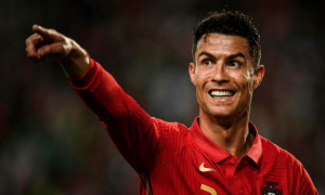 ম্যানইউ ছেড়ে সৌদির ক্লাবে রোনালদো