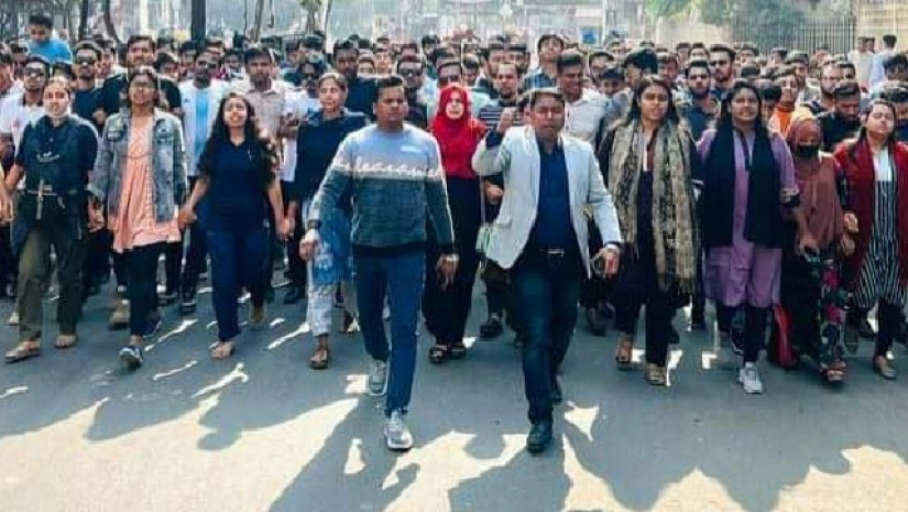 পুরান ঢাকায় সতর্ক অবস্থান নিয়েছে জবি ছাত্রলীগ