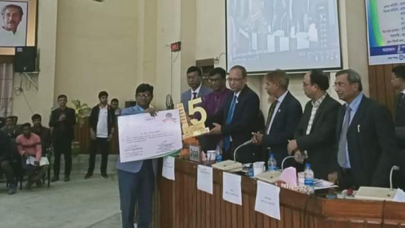 ১১ ব্যক্তি ও ৩ প্রতিষ্ঠান পেল লাইভস্টক অ্যাওয়ার্ড