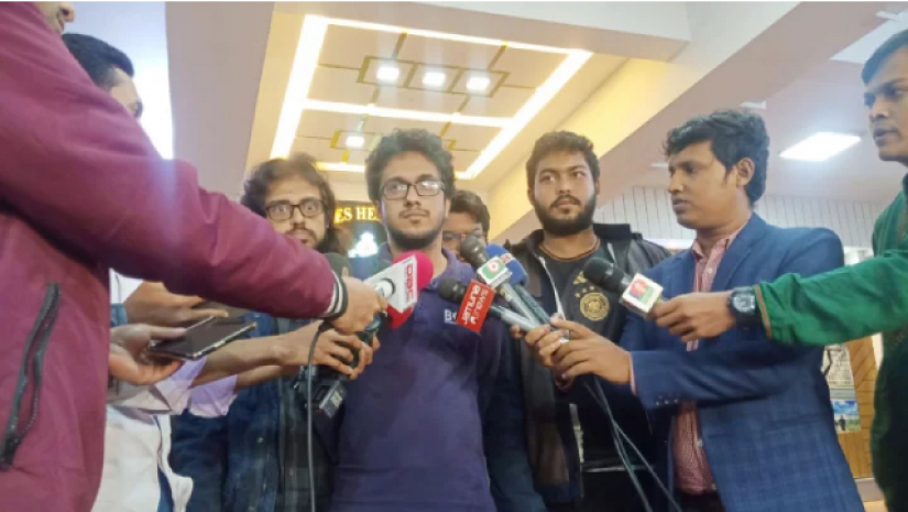 র‍্যাব সদরদপ্তরে সামনে বুয়েটের শিক্ষার্থীরা