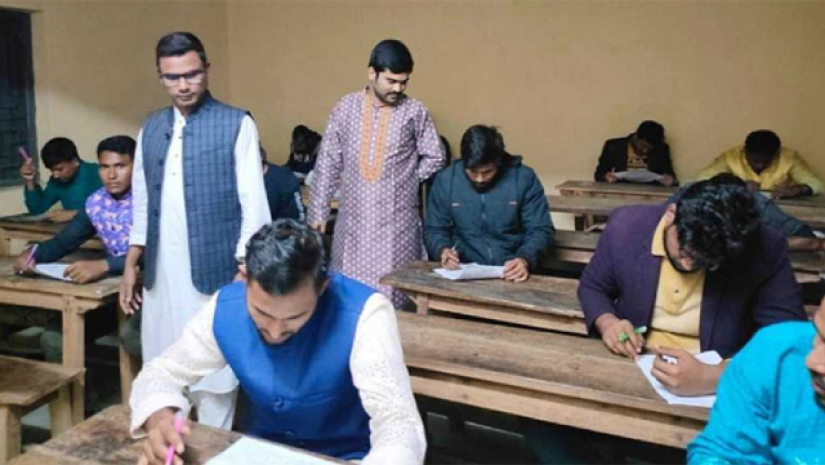 লিখিত পরীক্ষায় অংশগ্রহণ করছেন ছাত্রলীগের পদপ্রত্যাশীরা