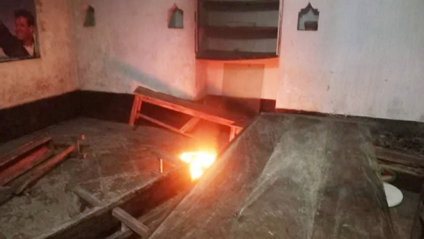নিজেদের কার্যালয়ে ছাত্রলীগের বিদ্রোহী গ্রুপের ভাঙচুর