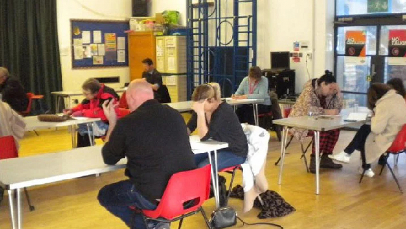 পঞ্চম-ষষ্ঠ শ্রেণির পরীক্ষায় অঙ্কে ফেল, ইংরেজিতেও খারাপ অবস্থা ব্রিটিশ এমপিদের 