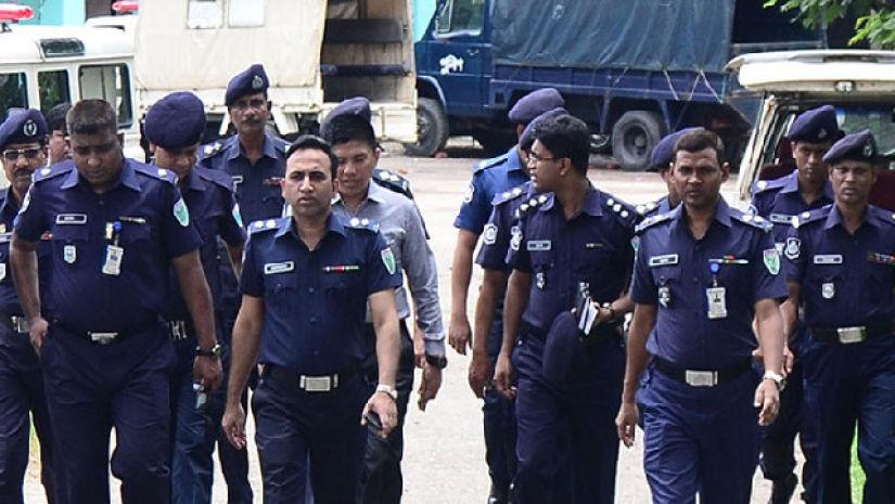 অষ্টম শ্রেণি পাসে পুলিশে চাকরি