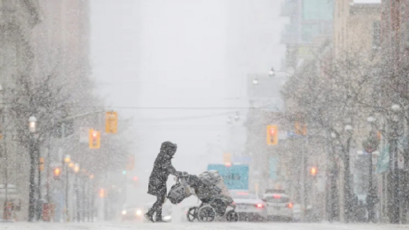 তুষারঝড়ে বিপর্যস্ত কানাডা