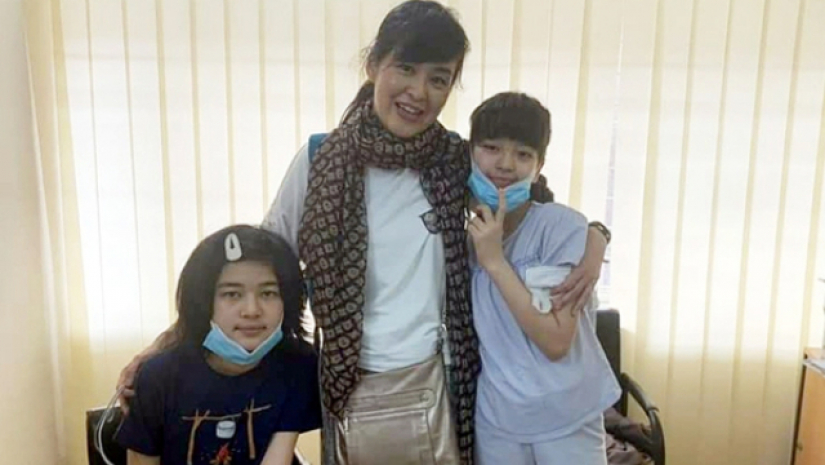 মধ্যরাতে দুই মেয়েকে নিয়ে শাহজালাল বিমানবন্দরে আটক সেই জাপানি নারী