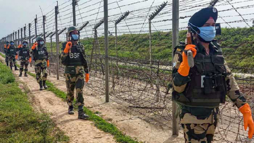 সীমান্তে বিএসএফ সদস্যরা