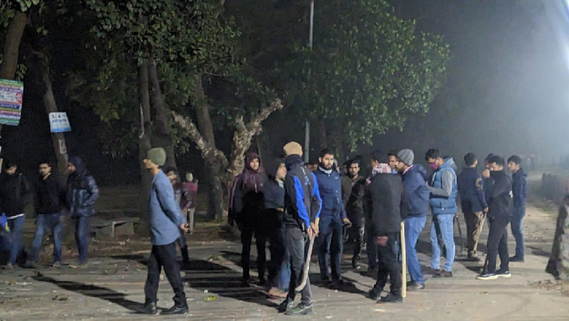 বৃহস্পতিবার রাতের সংঘর্ষের চিত্র