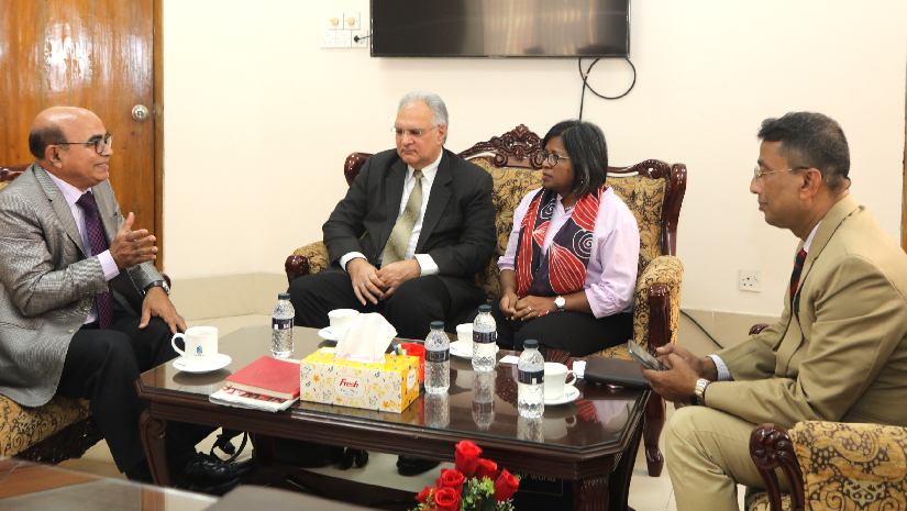 উচ্চশিক্ষার মান নিশ্চিতে সরকারকে আন্তরিক হতে হবে: ড. আলমগীর